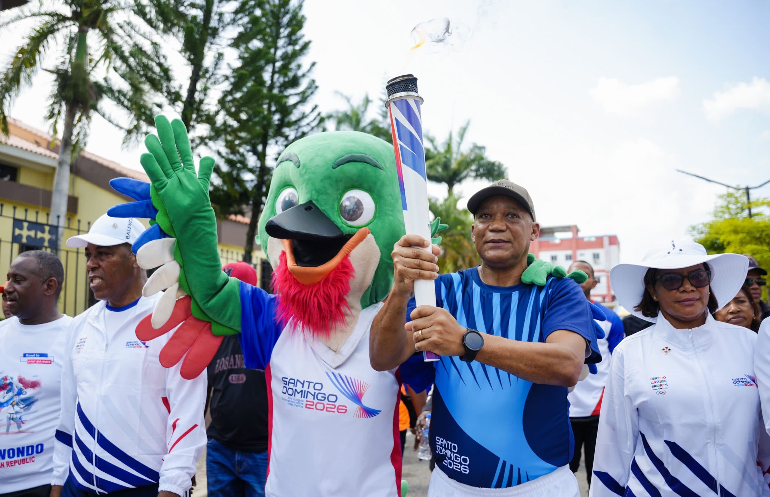 Monte Plata: Show de la llama de los valores, medallistas y todo el pueblo