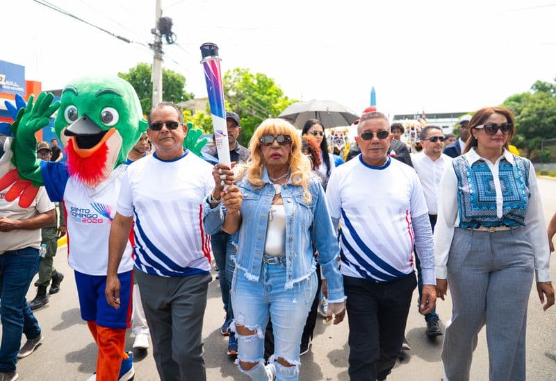Baile de Fefita y Colí prendió la antorcha a lo máximo