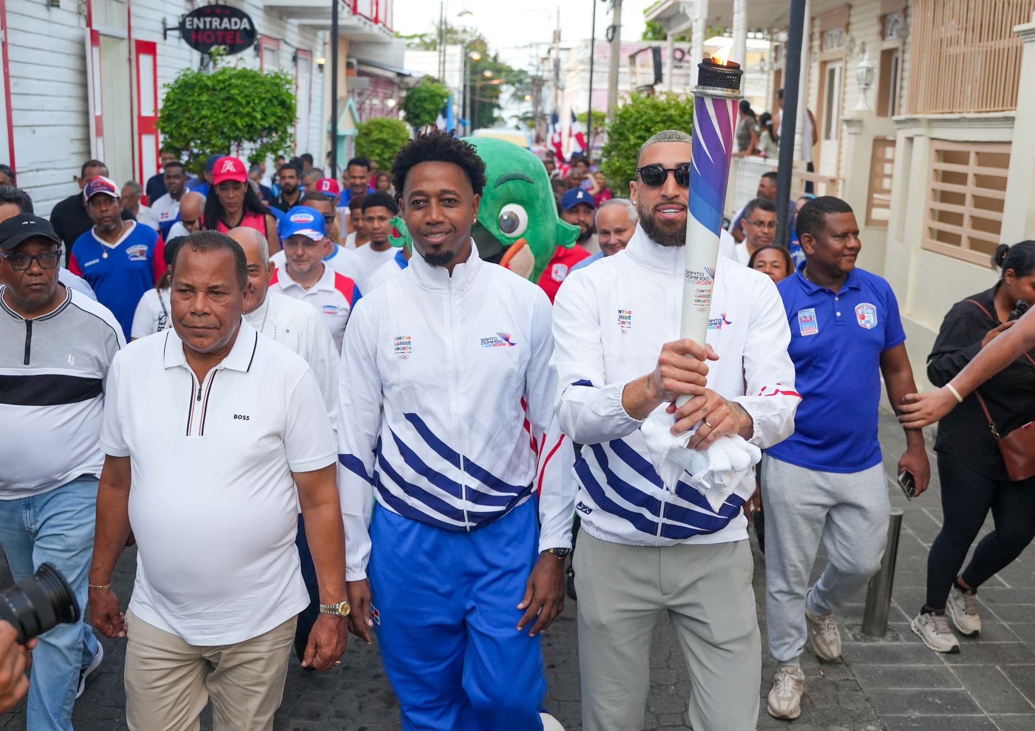 Puerto Plata recibe la antorcha con honor