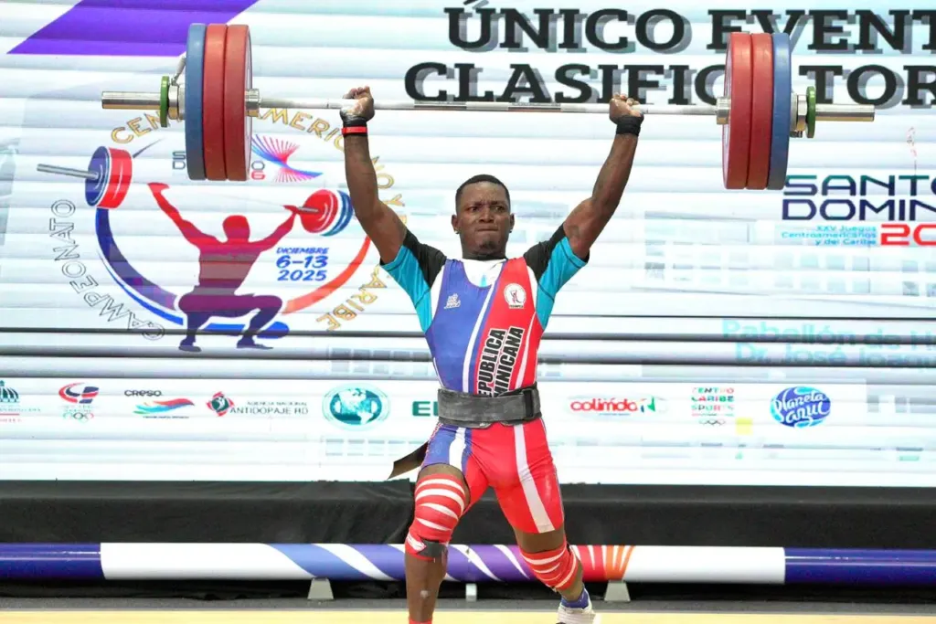 Competencia de halterofilia en el Parque del Este, Santo Domingo