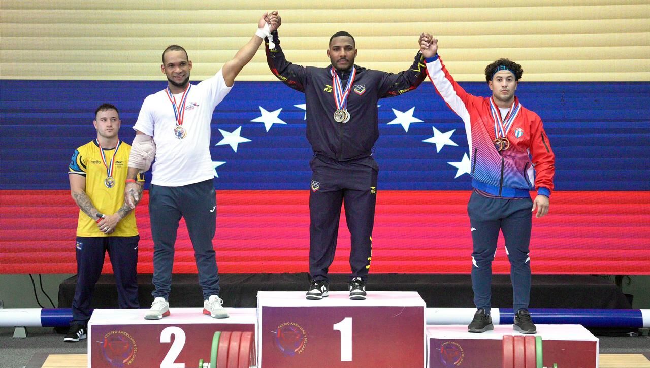 Halterofilia dominicana destaca en clasificatorio rumbo a Santo Domingo 2026