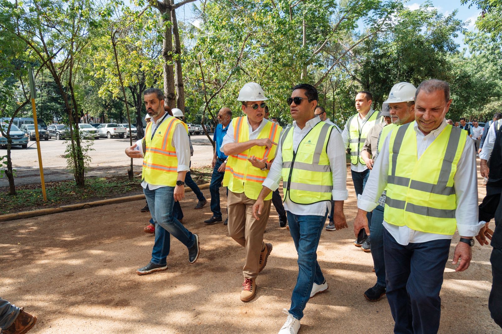 Recorrido por instalaciones deportivas en preparación para los Juegos Centroamericanos y del Caribe 2026