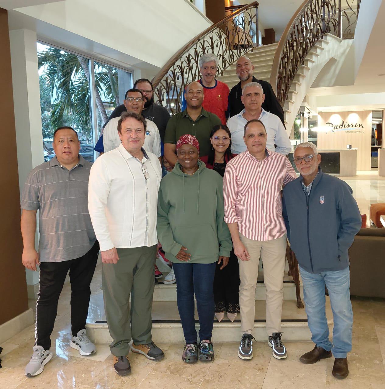Miguel Rivera y Mario García de la Torre con directivos de Centroamérica y el Caribe