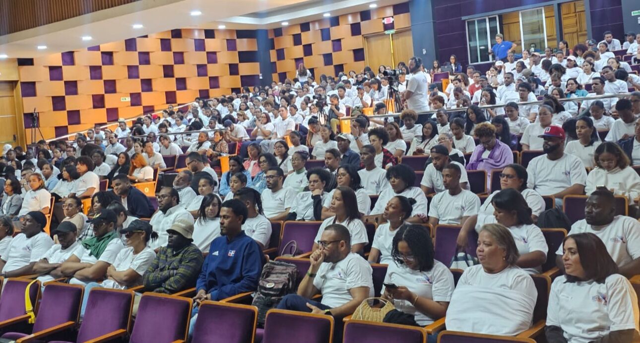 Jornada de capacitación de voluntarios para los Juegos Centroamericanos y del Caribe Santo Domingo 2026.